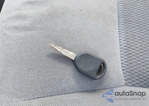 2004 Ford Taurus Se z USA, uszkodzony, nr VIN 1FAFP53U24A114198